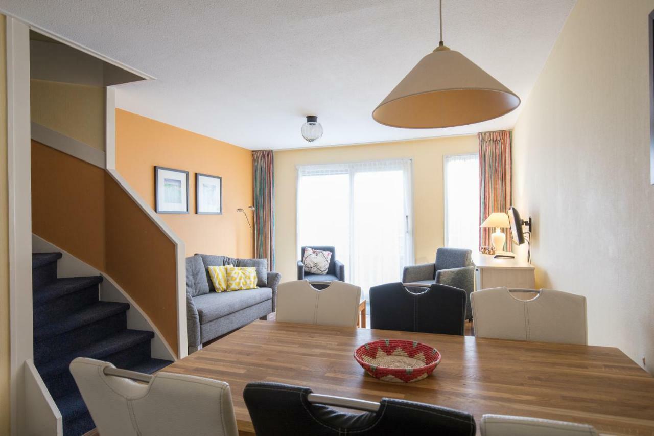 Appartement De Vrijbuiter, Resort Amelander Kaap 홀륌 외부 사진