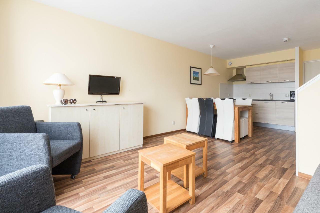 Appartement De Vrijbuiter, Resort Amelander Kaap 홀륌 외부 사진
