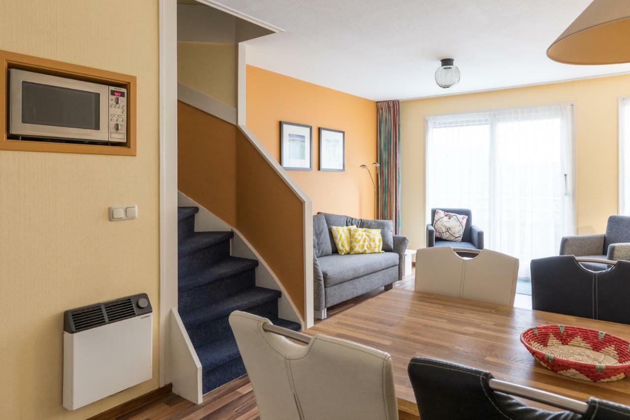 Appartement De Vrijbuiter, Resort Amelander Kaap 홀륌 외부 사진