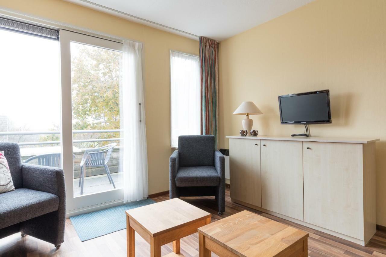 Appartement De Vrijbuiter, Resort Amelander Kaap 홀륌 외부 사진
