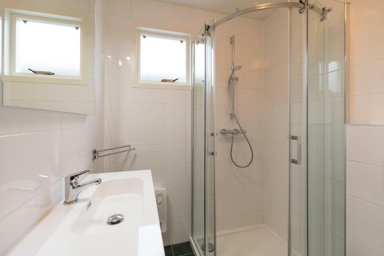Appartement De Vrijbuiter, Resort Amelander Kaap 홀륌 외부 사진